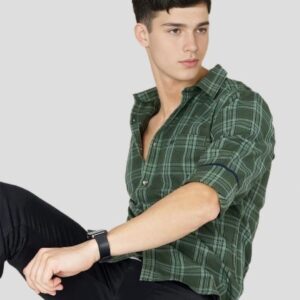 Men slim fit checkered spread collar casual shirt