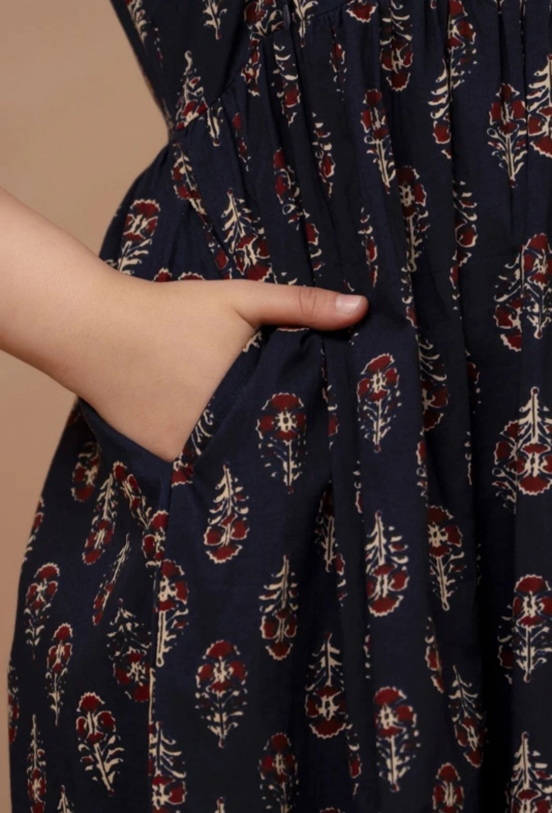 Women printed viscose Rayon Anarkali kurta - Image 4