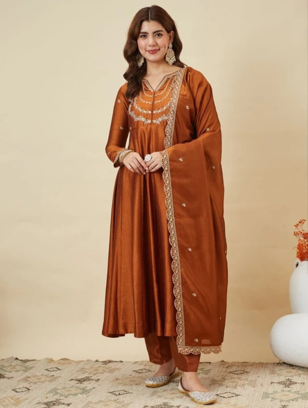 Women silk blend kurta pant Dupatta set
