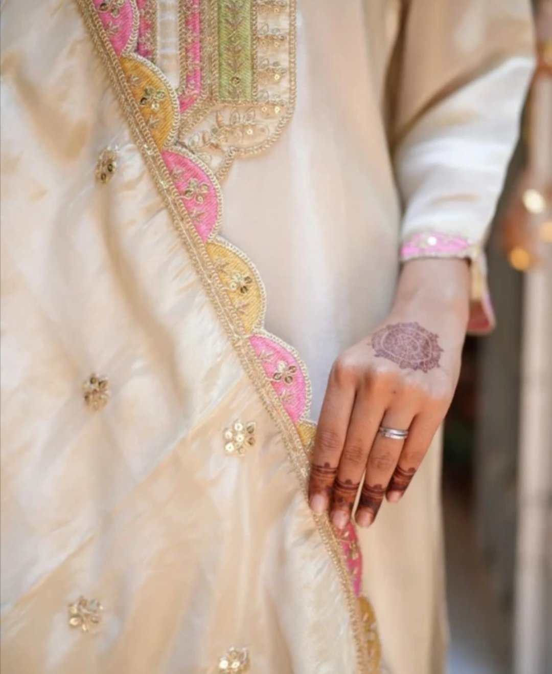 Embroidered kurta trouser pant and Dupatta set - Image 3